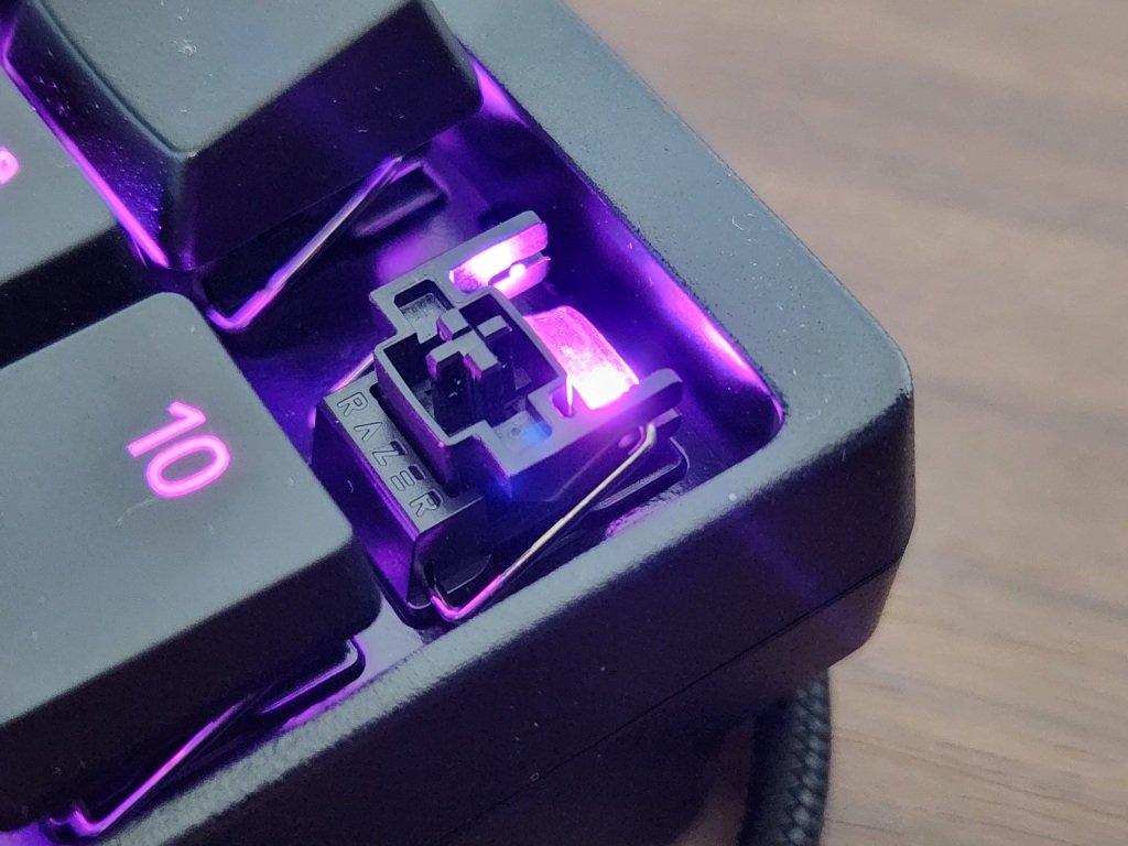 Razer Tartarus Proレビュー！左手デバイスとしての実力は？ V2との