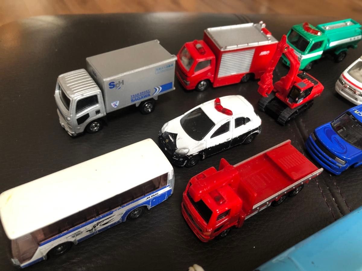 トミカ 17台 まとめ売り ①｜Yahoo!フリマ（旧PayPayフリマ）