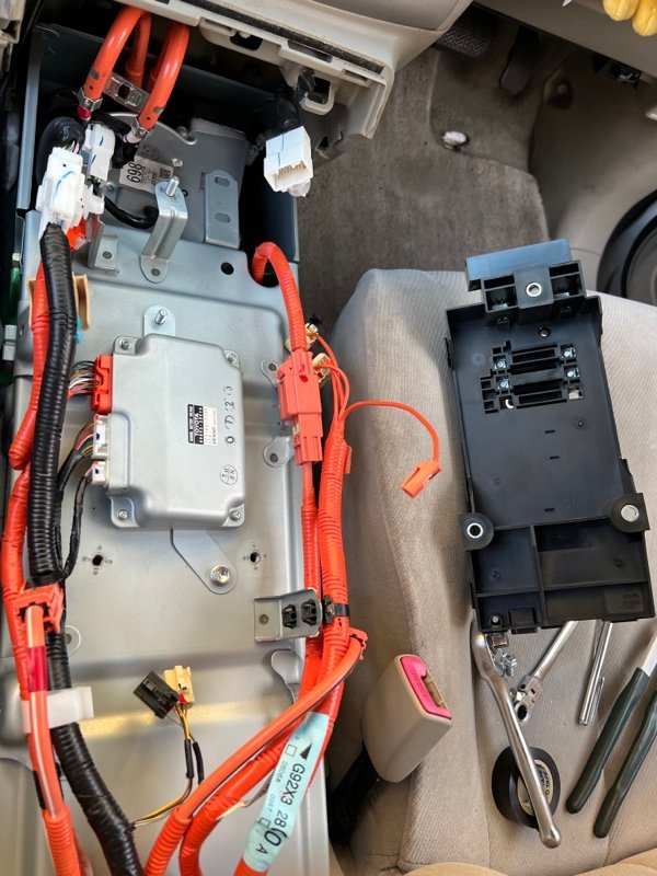 ボルテージセンサー交換（トヨタ エスティマハイブリッド・20系）by