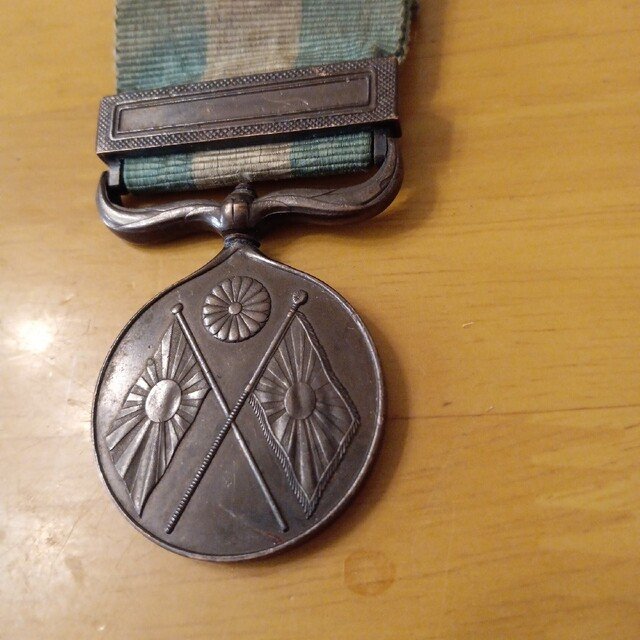 激レア】明治二十七八年従軍記章 箱無し 日清戦争 勲章 徽章 74の通販