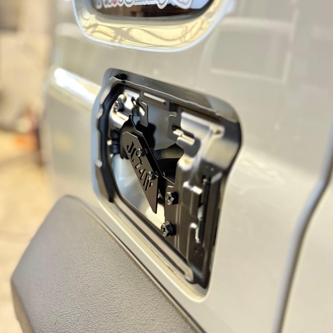 JC74Wジムニーノマド用刻印式スケルトン型燃料リッド - メルカリ