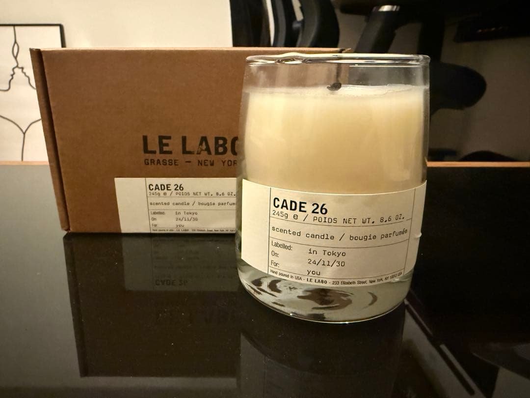 キャンドル LE LABO CADE 26 245g Amazon.com: LE LABO Santal 26 Scented Candle 245 Grams 8.6 Ounce