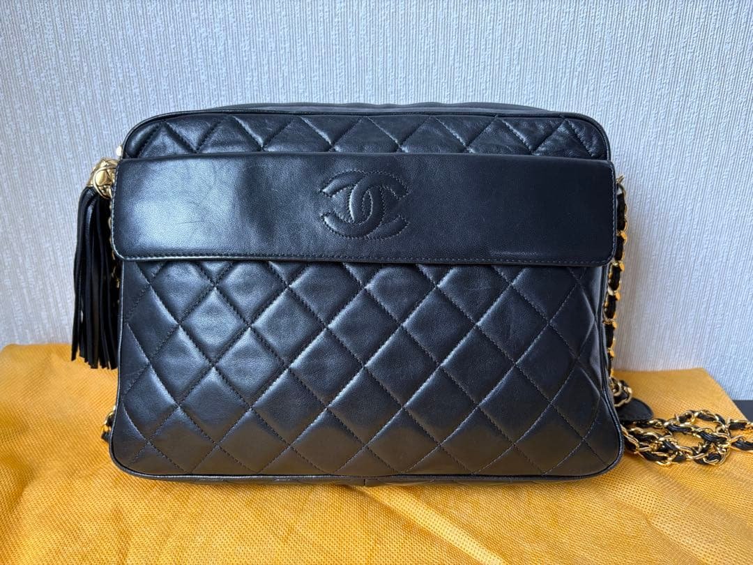 ヴィンテージCHANEL ブラック レザー ショルダーバッグ CHANEL（シャネル） ヴィンテージ ココマーク チェーンショルダー