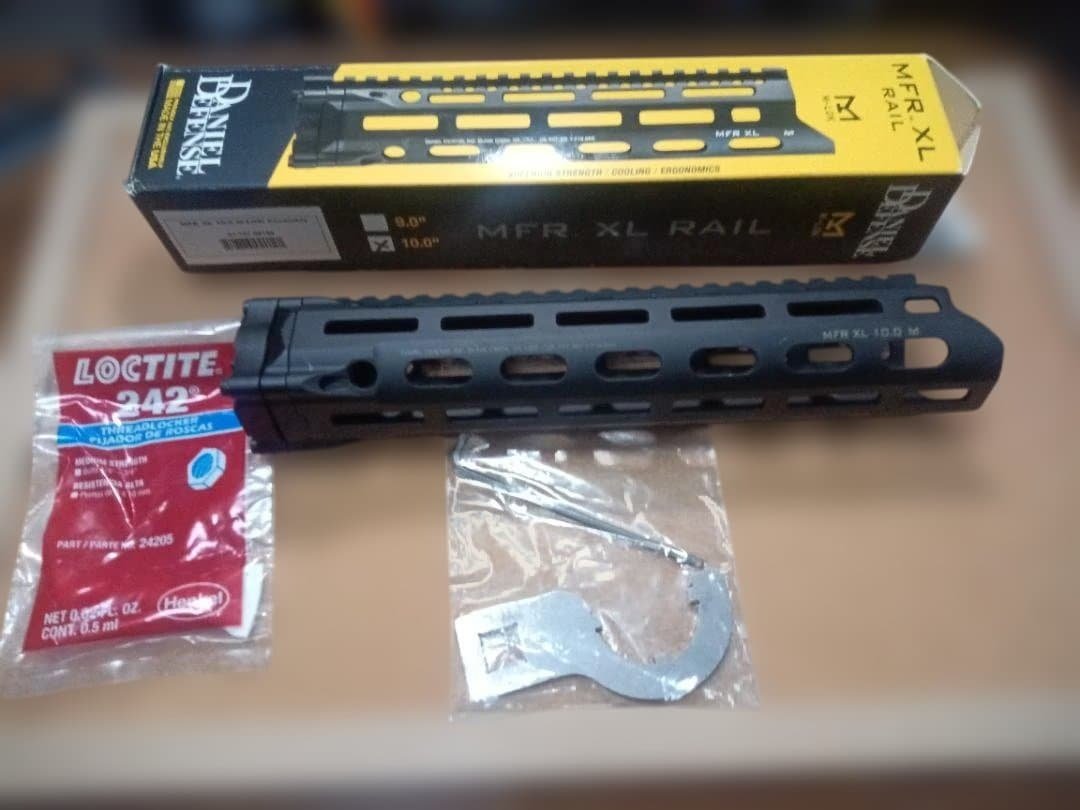 Daniel Defense MFR™ XL 10.0 (M-LOK) Rail Daniel Defense MFR XL Free Float AR-15 Handguard - M-LOK - 10